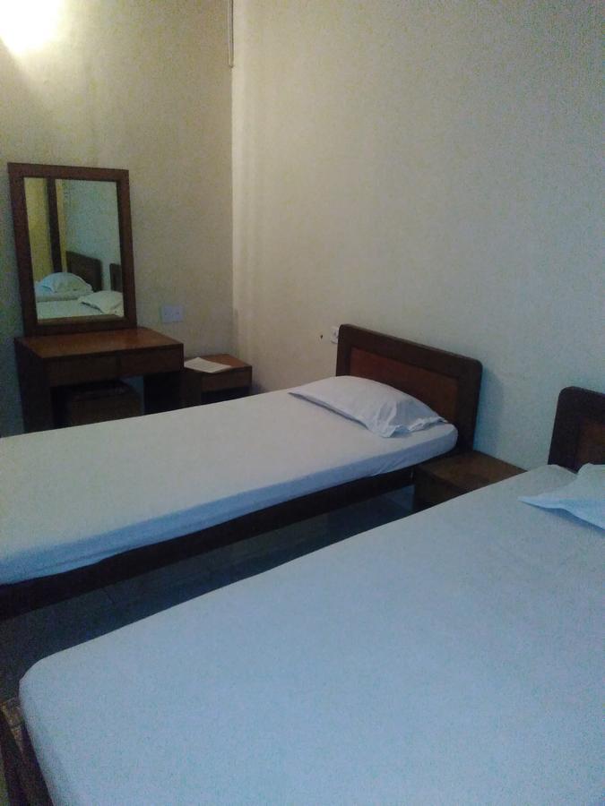 Palm Grove Hotel Cavelossim Exterior foto